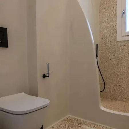 Gallantry Apartment