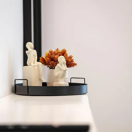 Gallantry Apartment