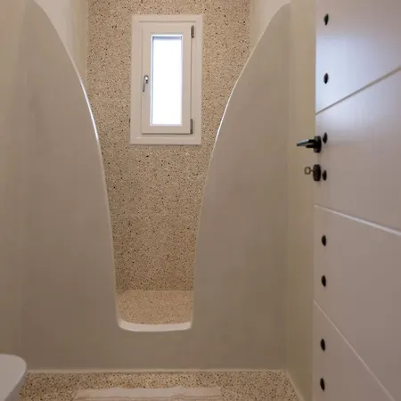 Gallantry Apartment