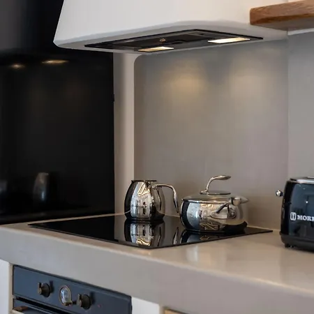 Gallantry * Galanado