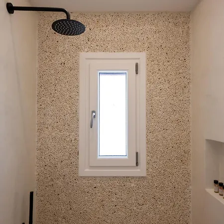 Apartment Gallantry